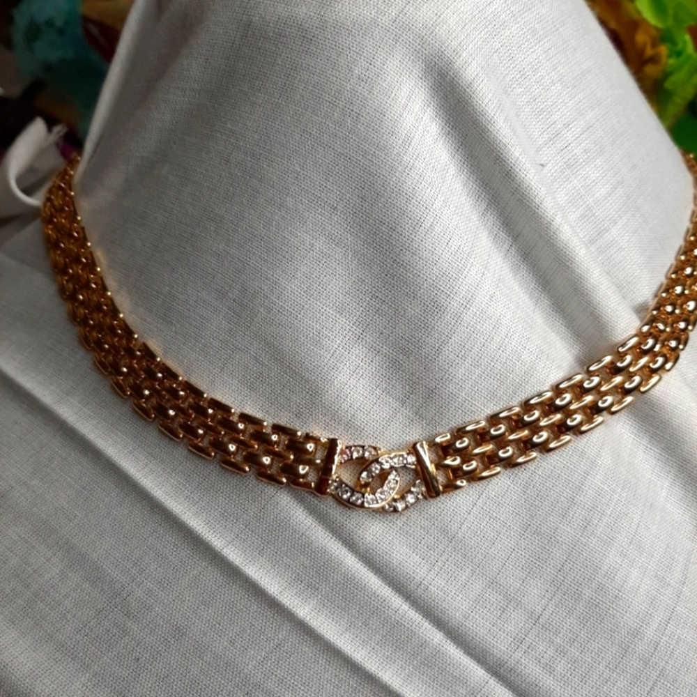 Gold flat faux diamond necklace 1980s style